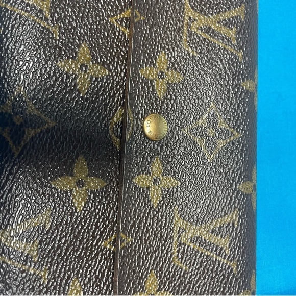 Louis Vuitton Brown and Gold Monogram Clutch Wallet Very Good Condition Unisex - Picture 6 of 16